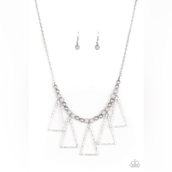 NWOT Triangle Necklace - Picture 2 of 8